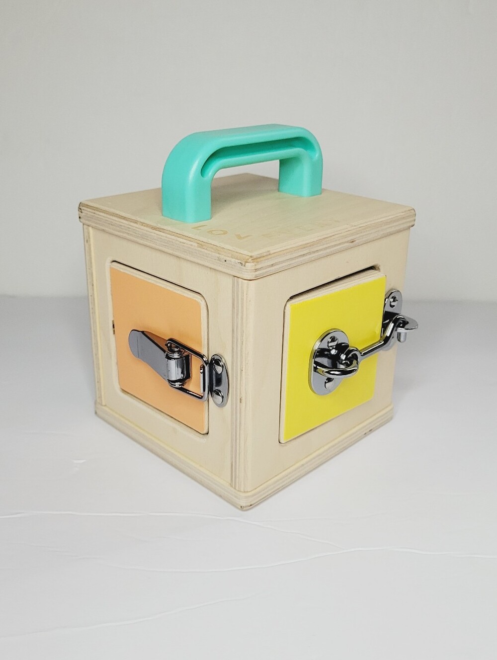 Lovevery Wooden Lock Box Latches “The Realist” 19-21 Months Hand-eye Montessori
